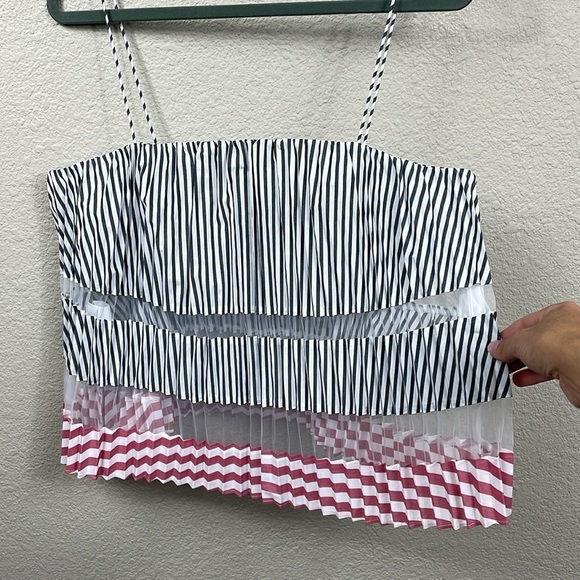 NWT Club Monaco Sunburst Tank Chemise Accordion Pleat Sheer Red White Gray M - Picture 4 of 15